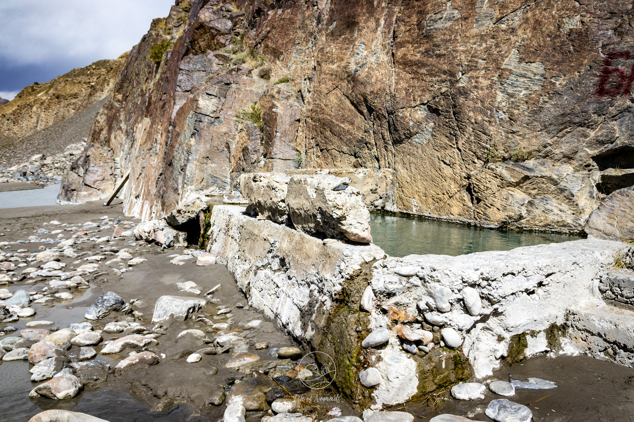 A view of the Kara-Tash hot springs