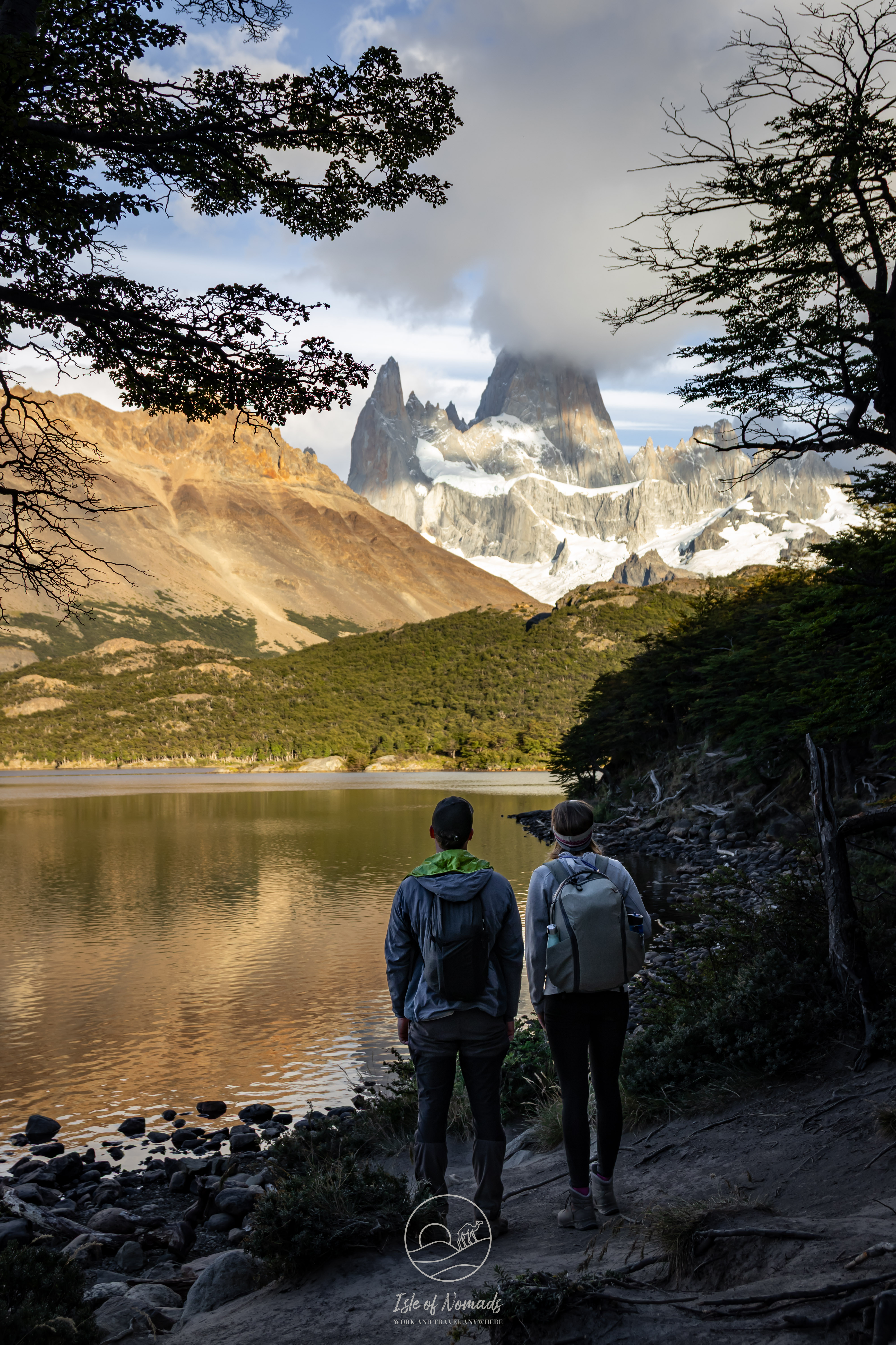 Laura and Johannes en route to Laguna de los Tres