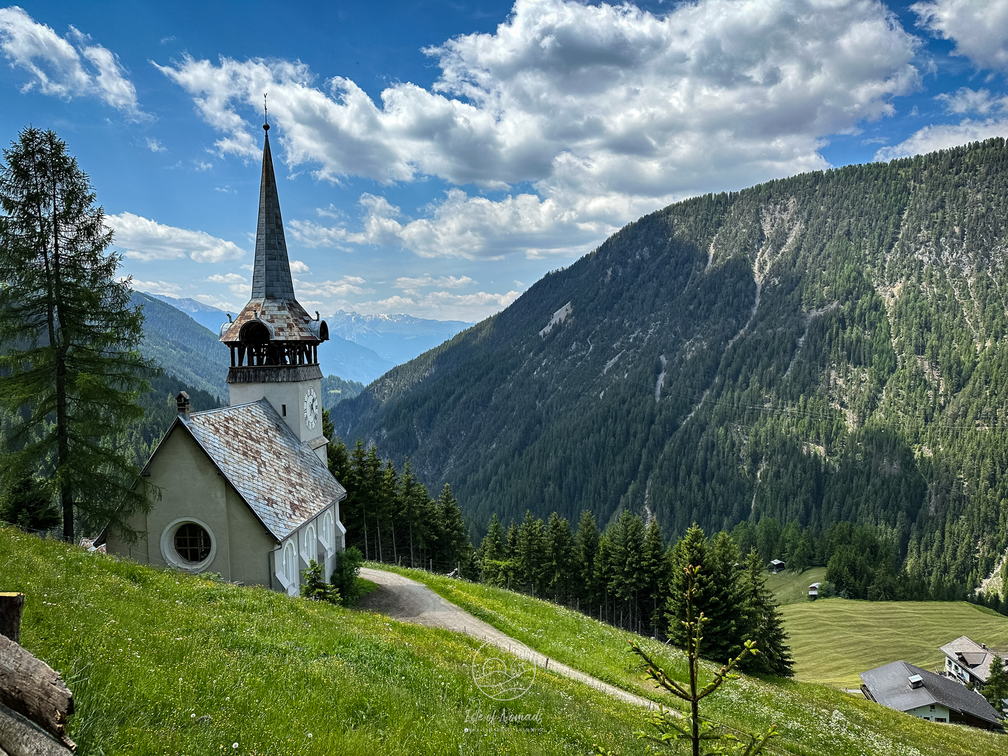 The region of the Bernina express is not only very accessible, but also beautiful