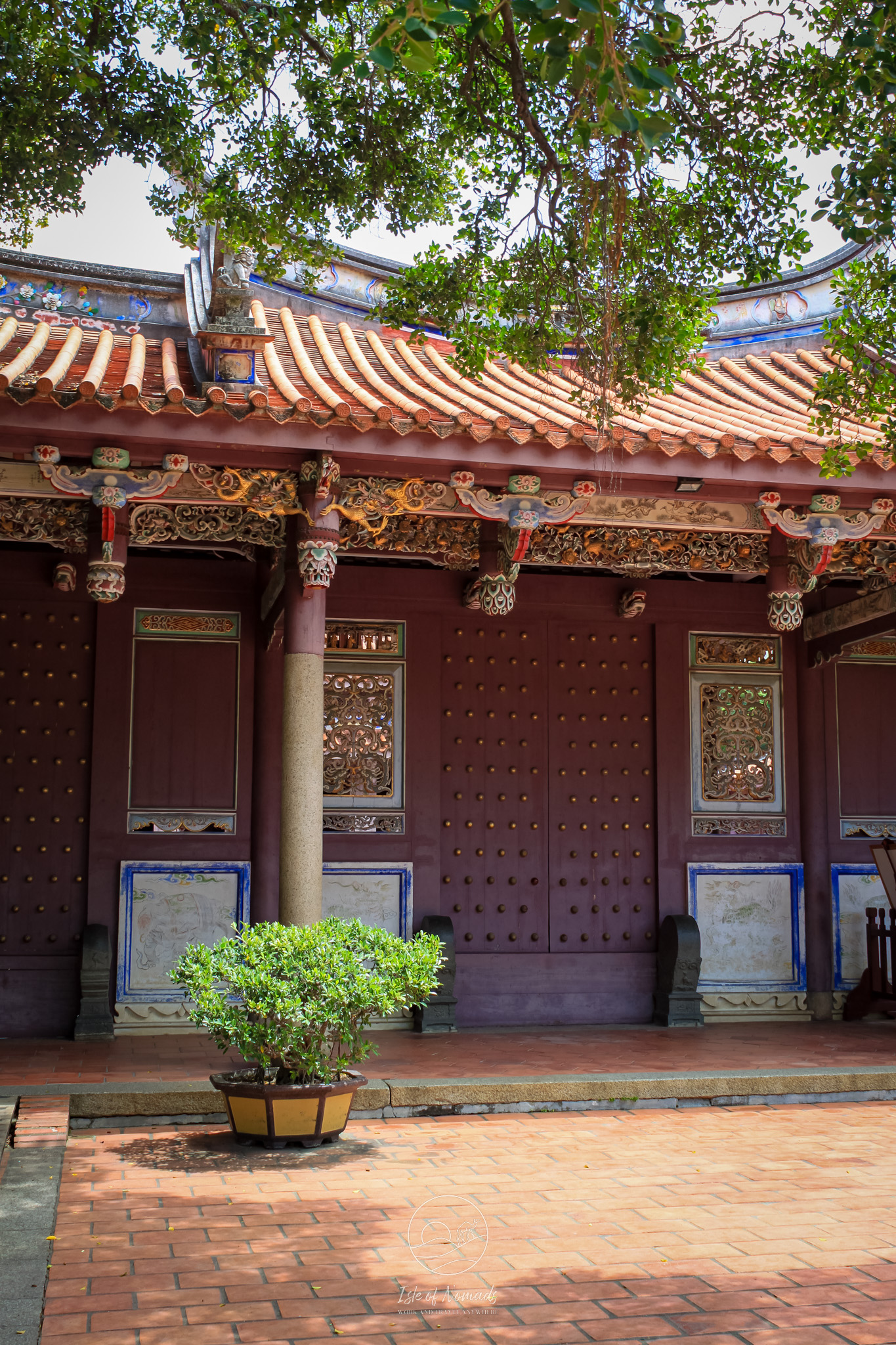 Views of one of Anpings many temples